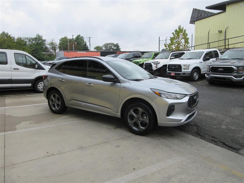 2024 Ford Escape ST-Line photo 10