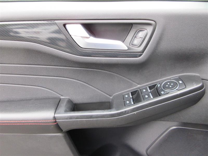 2024 Ford Escape ST-Line photo 12