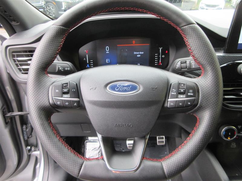 2024 Ford Escape ST-Line photo 13