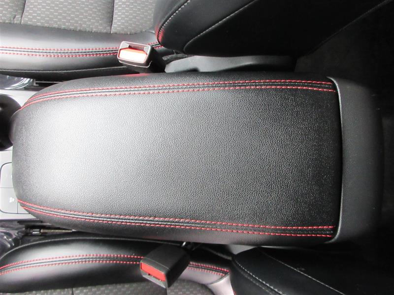 2024 Ford Escape ST-Line photo 16