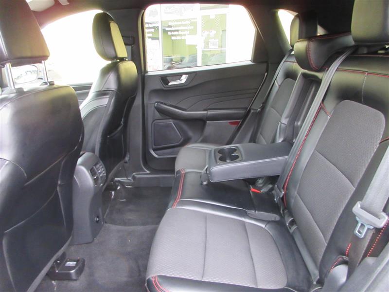 2024 Ford Escape ST-Line photo 25