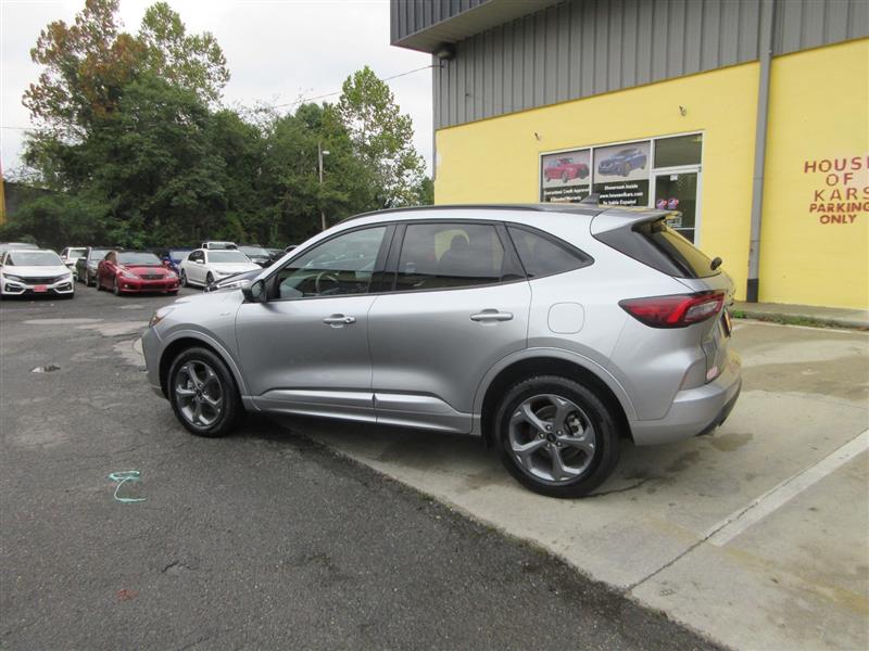 2024 Ford Escape ST-Line photo 3