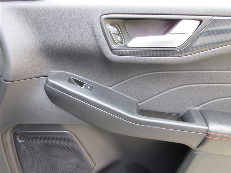 2024 Ford Escape ST-Line photo 28