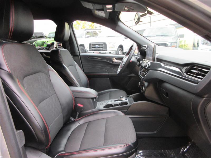 2024 Ford Escape ST-Line photo 31
