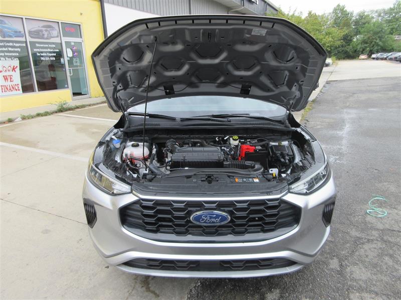 2024 Ford Escape ST-Line photo 32