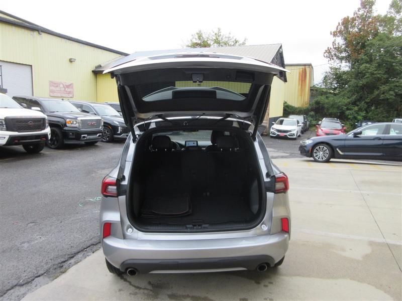 2024 Ford Escape ST-Line photo 5