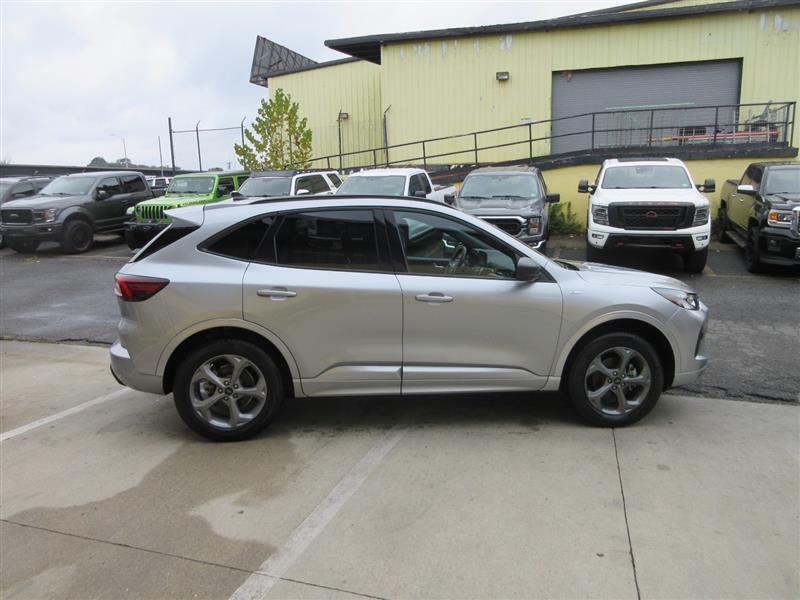 2024 Ford Escape ST-Line photo 9