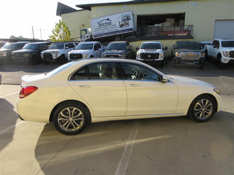 2016 Mercedes Benz C 300 photo 9