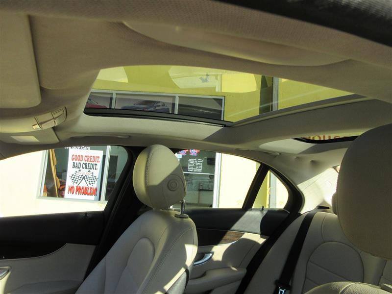 2016 Mercedes Benz C 300 photo 19