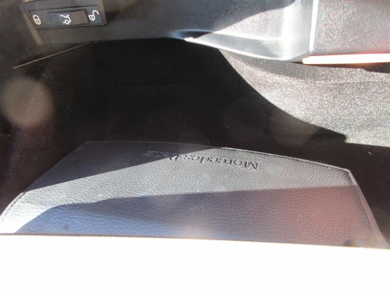 2016 Mercedes Benz C 300 photo 24