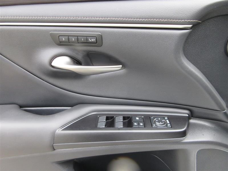 2020 Lexus ES 350 Premium photo 9