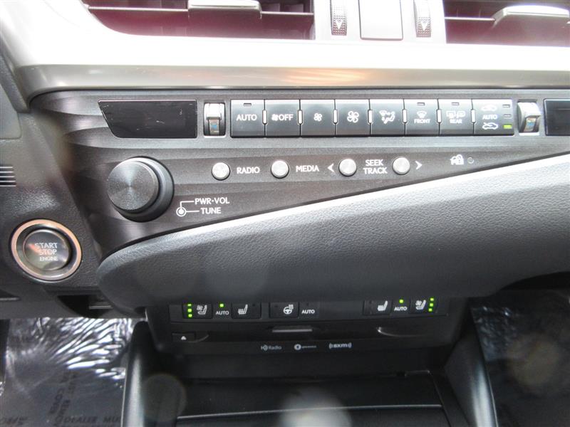 2020 Lexus ES 350 Premium photo 16