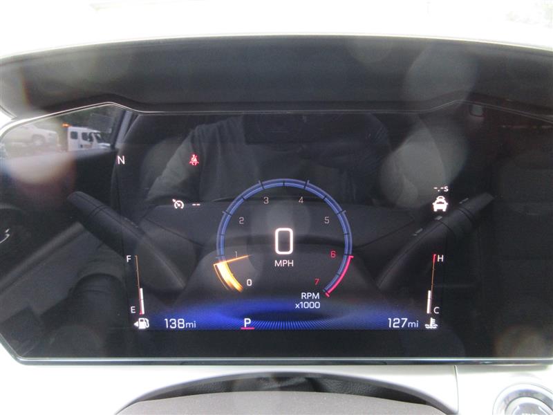2025 Chevrolet Trax LT photo 14