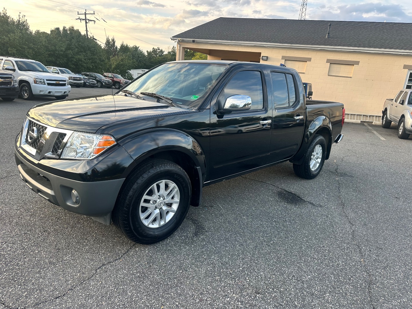 2019 Nissan Frontier SV's photo