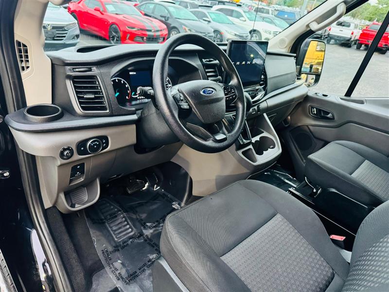 2023 Ford Transit Passenger XLT photo 5