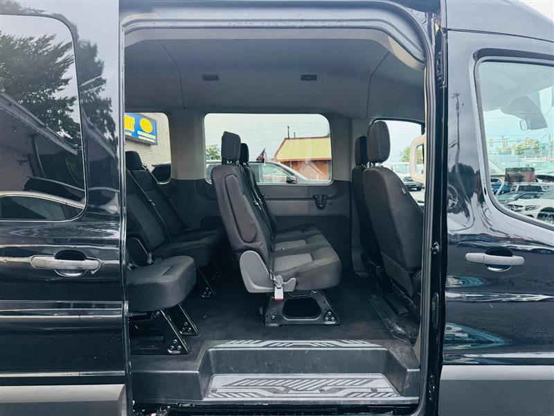2023 Ford Transit Passenger XLT photo 7