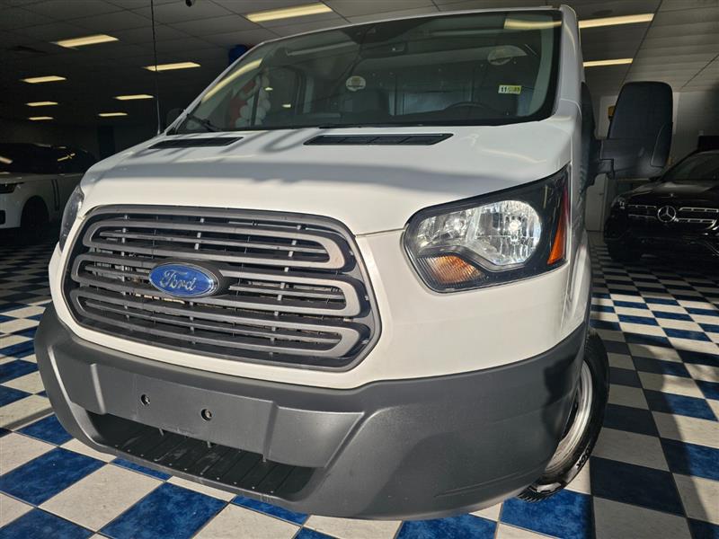 2018 FORD TRANSIT VAN 250 LONG!!!!!!!!!!!!!