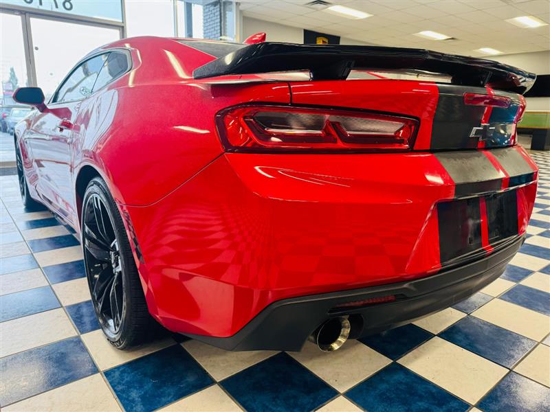 2017 Chevrolet Camaro 1LT photo 5