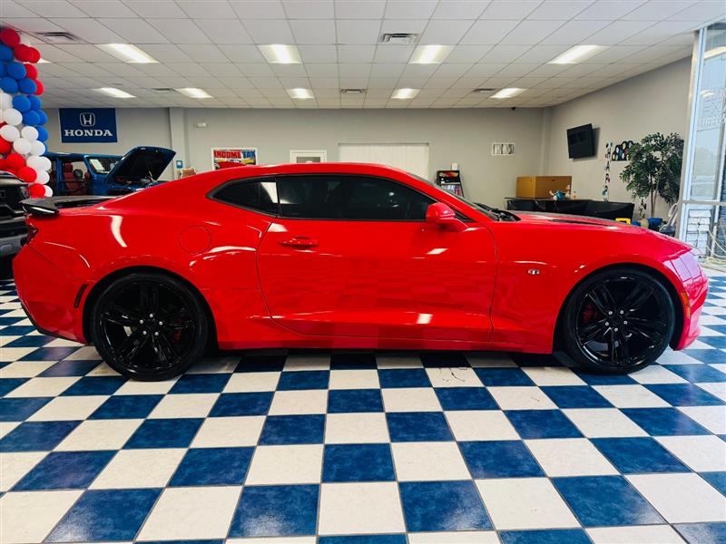2017 Chevrolet Camaro 1LT photo 8