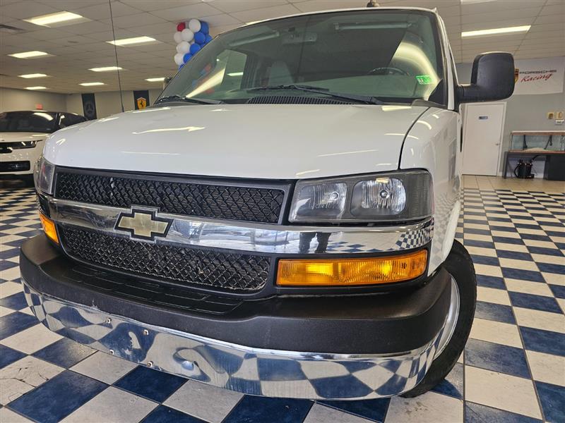 2018 CHEVROLET EXPRESS PASSENGER LT 2500