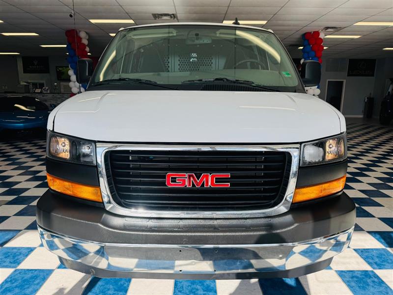 2024 Gmc Savana 2500 Cargo photo 2