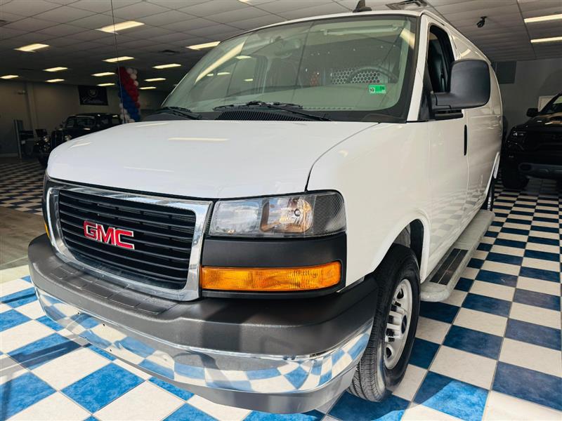 2024 Gmc Savana 2500 Cargo photo 3