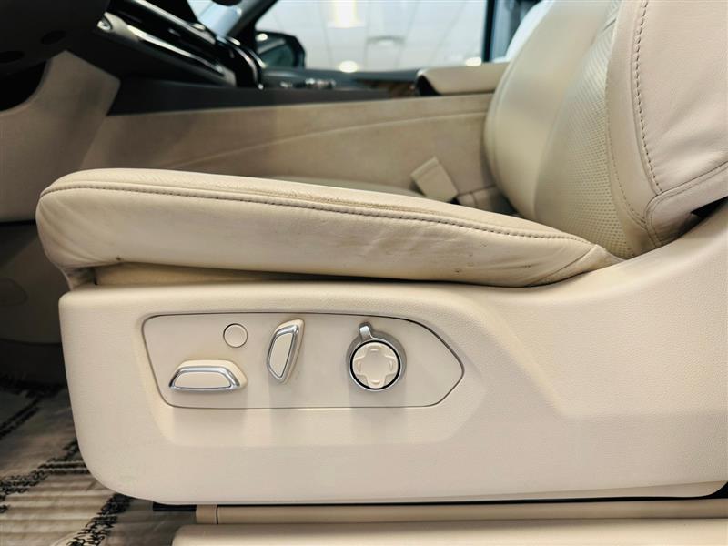 2022 Cadillac Escalade ESV Premium Luxury Platinum photo 9