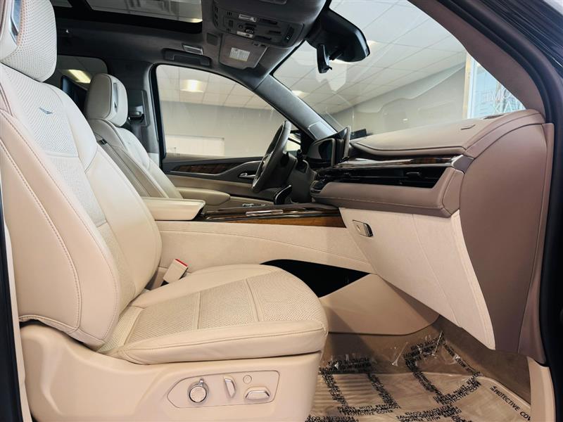 2022 Cadillac Escalade ESV Premium Luxury Platinum photo 12