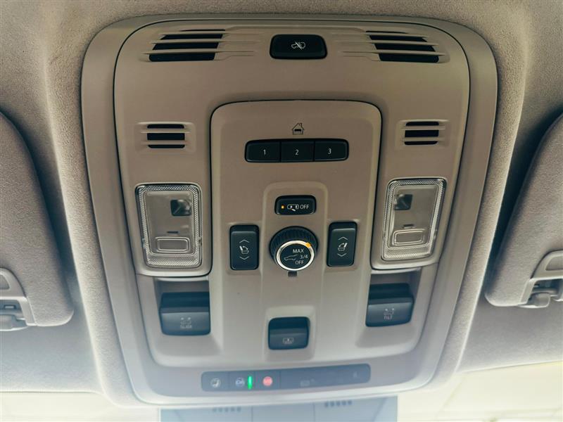 2022 Cadillac Escalade ESV Premium Luxury Platinum photo 16