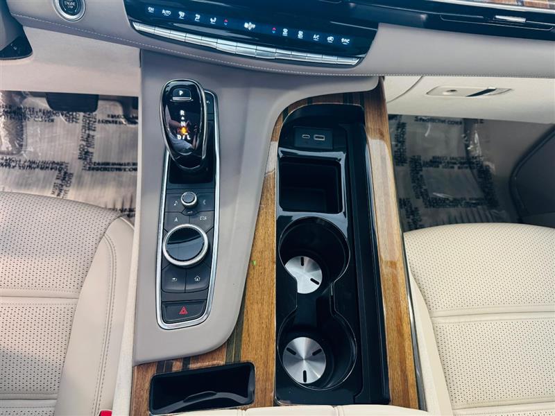 2022 Cadillac Escalade ESV Premium Luxury Platinum photo 17