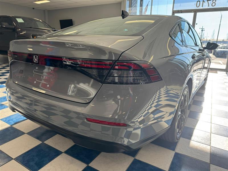 2025 Honda Accord SE photo 4