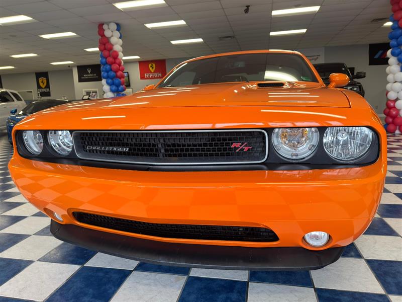 2014 Dodge Challenger R/T's photo
