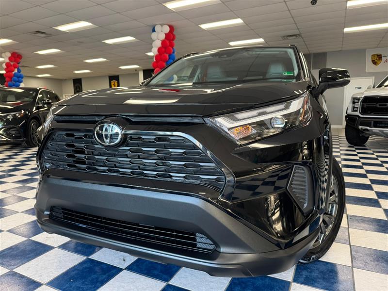 2024 TOYOTA RAV4 HYBRID XLE PREMIUM