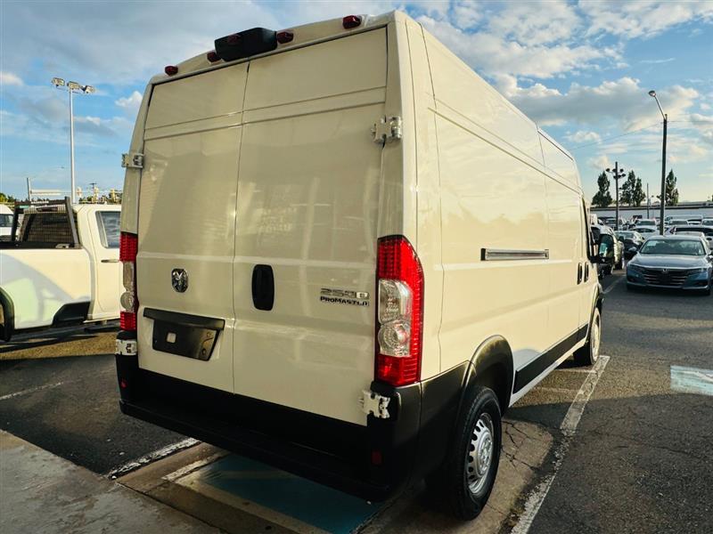 2025 Ram ProMaster 2500 photo 7