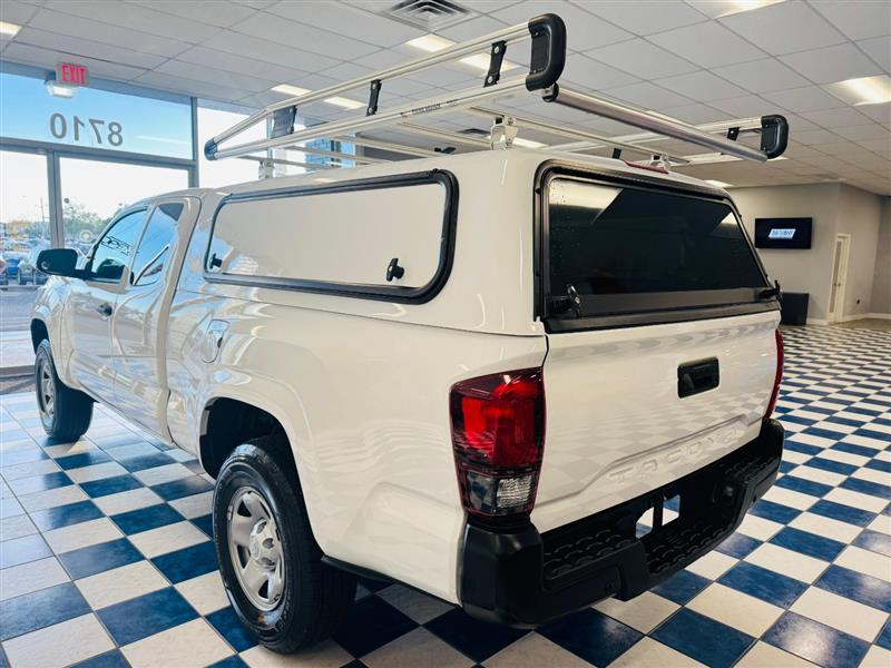 2022 Toyota Tacoma SR photo 3