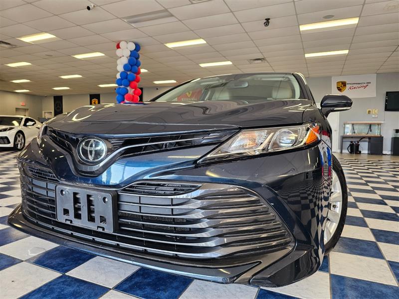 2019 TOYOTA CAMRY LE Sedan 4D