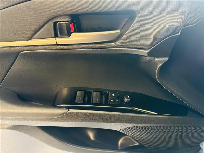 2025 Toyota Camry LE photo 17
