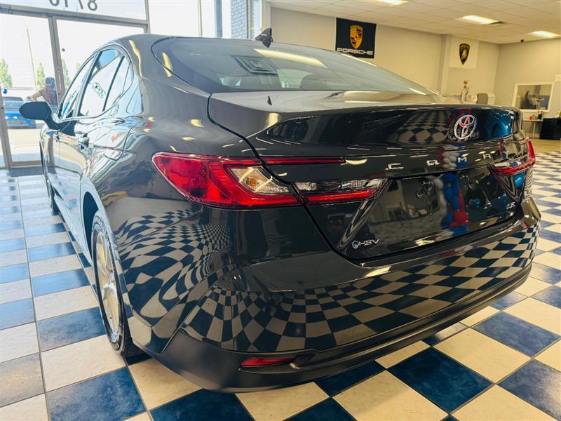 2025 Toyota Camry LE photo 5
