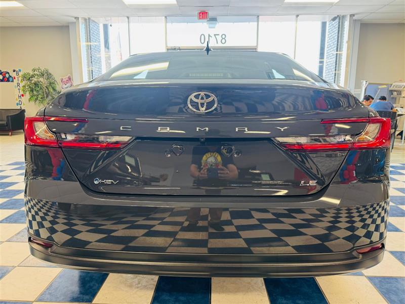 2025 Toyota Camry LE photo 6