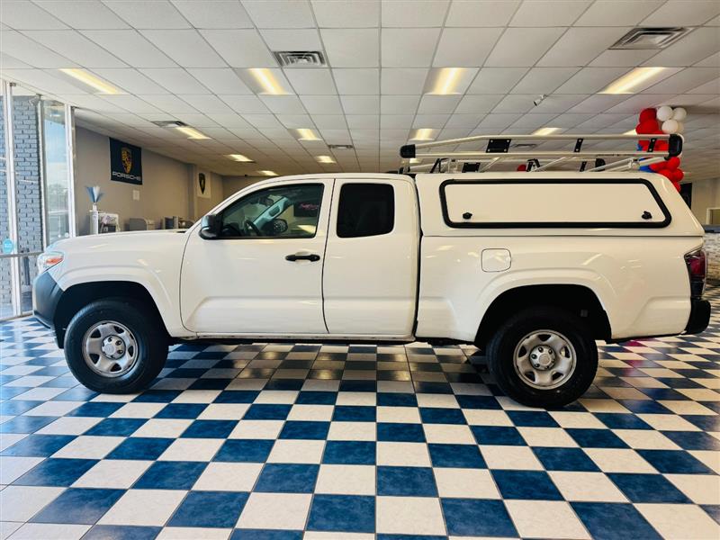 2020 Toyota Tacoma SR5 photo 2