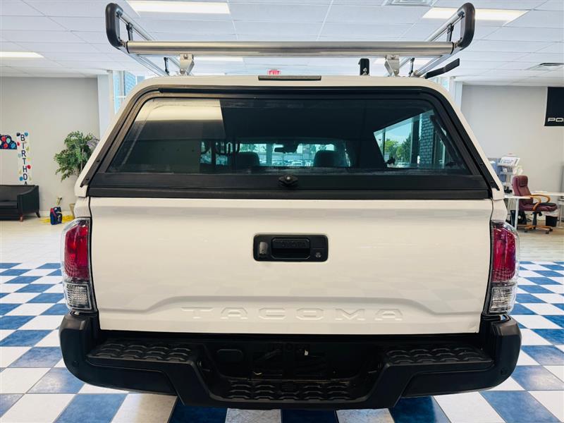 2020 Toyota Tacoma SR5 photo 4