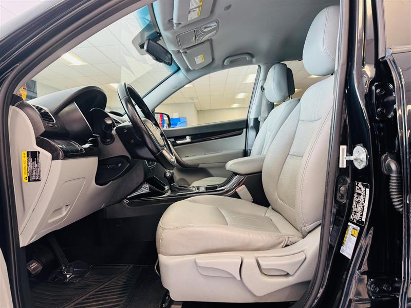 2015 Kia Sorento LX photo 9