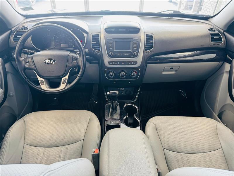 2015 Kia Sorento LX photo 13