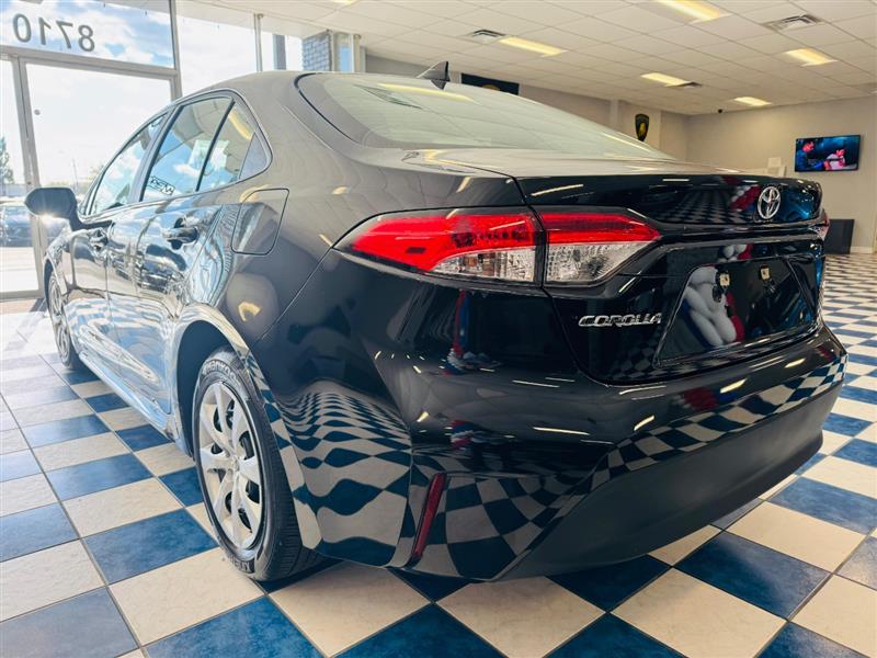 2024 Toyota Corolla LE photo 3