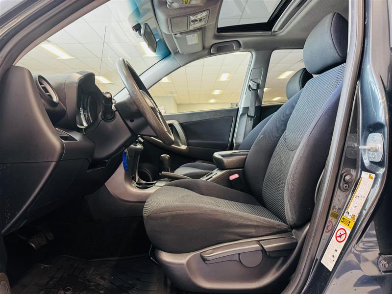 2007 Toyota RAV4 Sport photo 8