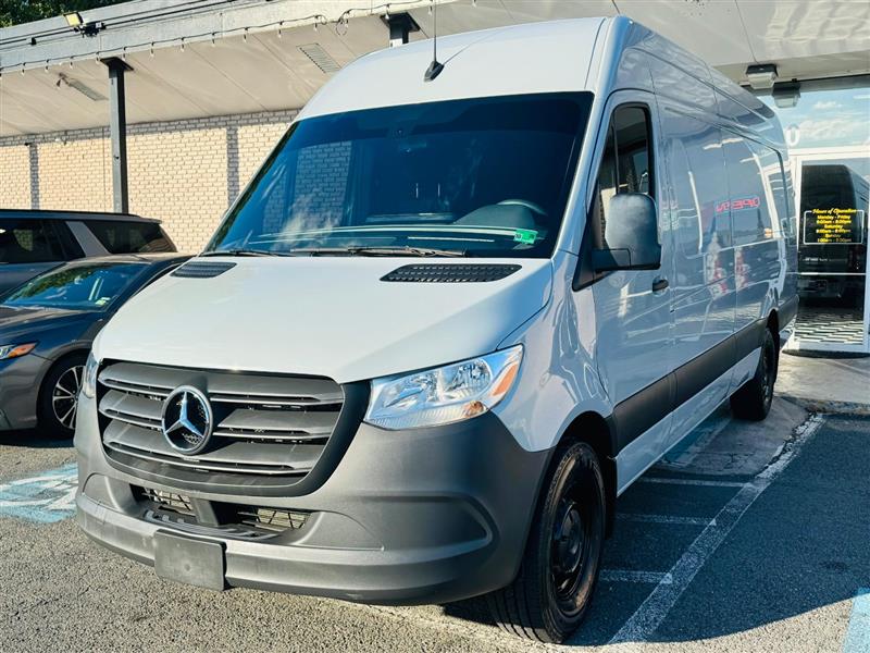 2024 Mercedes Benz Sprinter Cargo Van 2500 photo 3