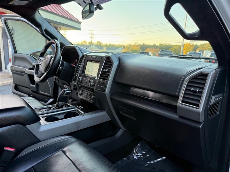 2017 Ford F-150 Raptor photo 15