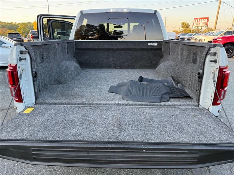 2017 Ford F-150 Raptor photo 22