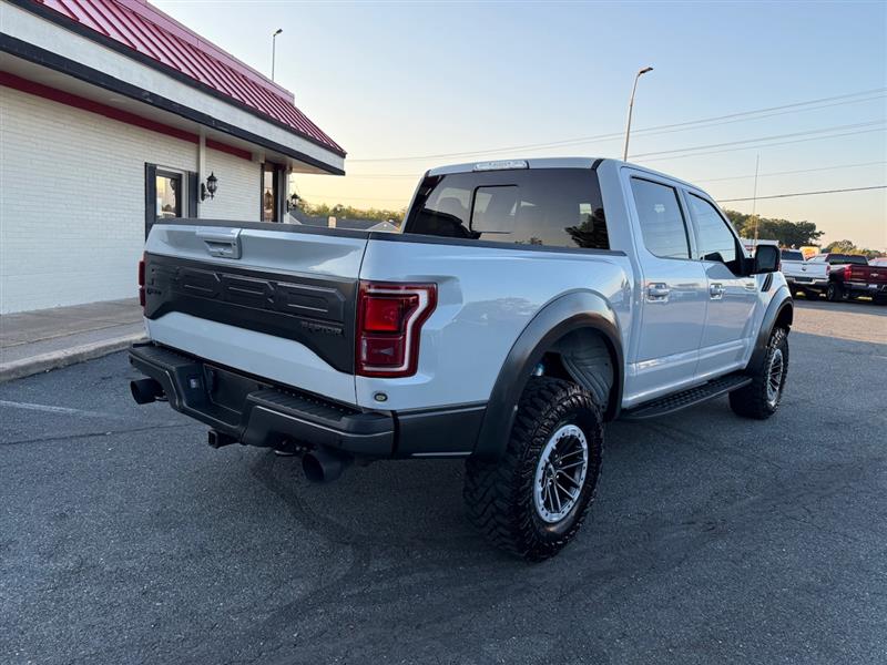 2017 Ford F-150 Raptor photo 3