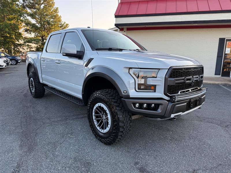 2017 Ford F-150 Raptor photo 5